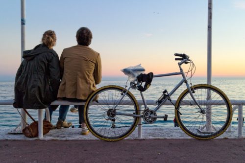 Koszulki rowerowe damskie – idealne rozwiązanie dla każdej pasjonatki jazdy na rowerze